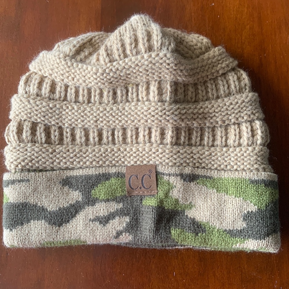 C.C CAMO Tabagon  knitted hat